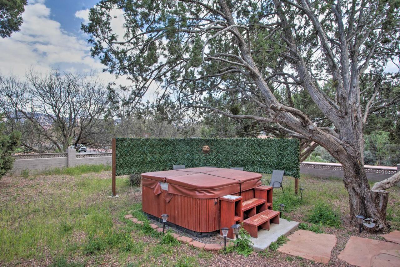 Sedona Getaway With Hot Tub, Deck And Red Rock Views! Villa Exterior photo