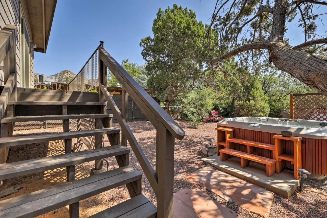 Sedona Getaway With Hot Tub, Deck And Red Rock Views! Villa Exterior photo